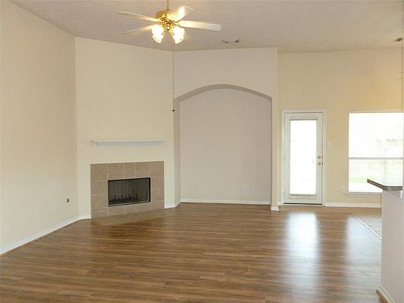 2nd image of 9506 Hidden Cove Park