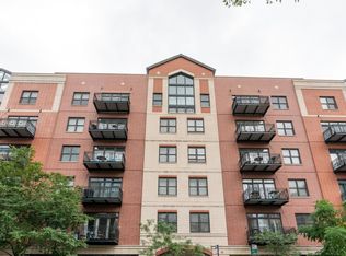 1155 W Madison St APT 306, Chicago, IL 60607