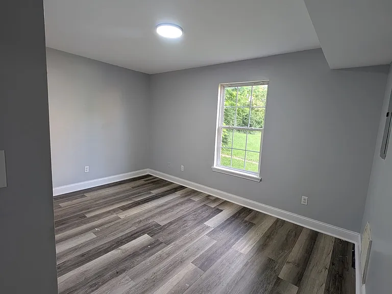 141 Bradford Dr — Photo 7