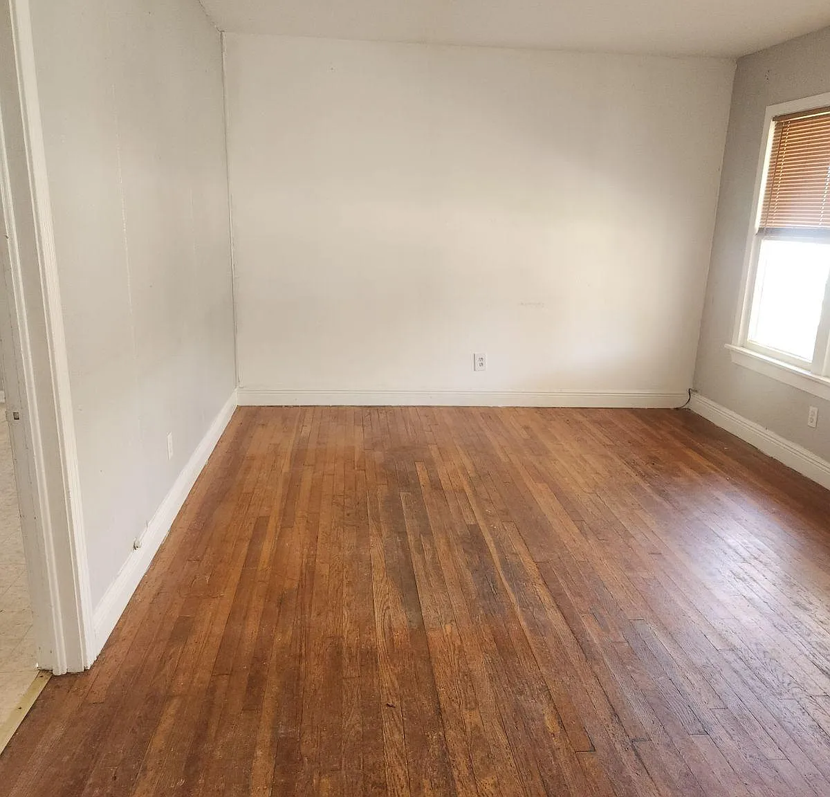926 Cross St — Photo 3