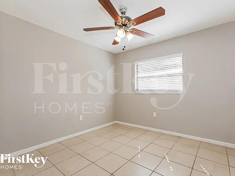 8313 Oleander Ln — Photo 16