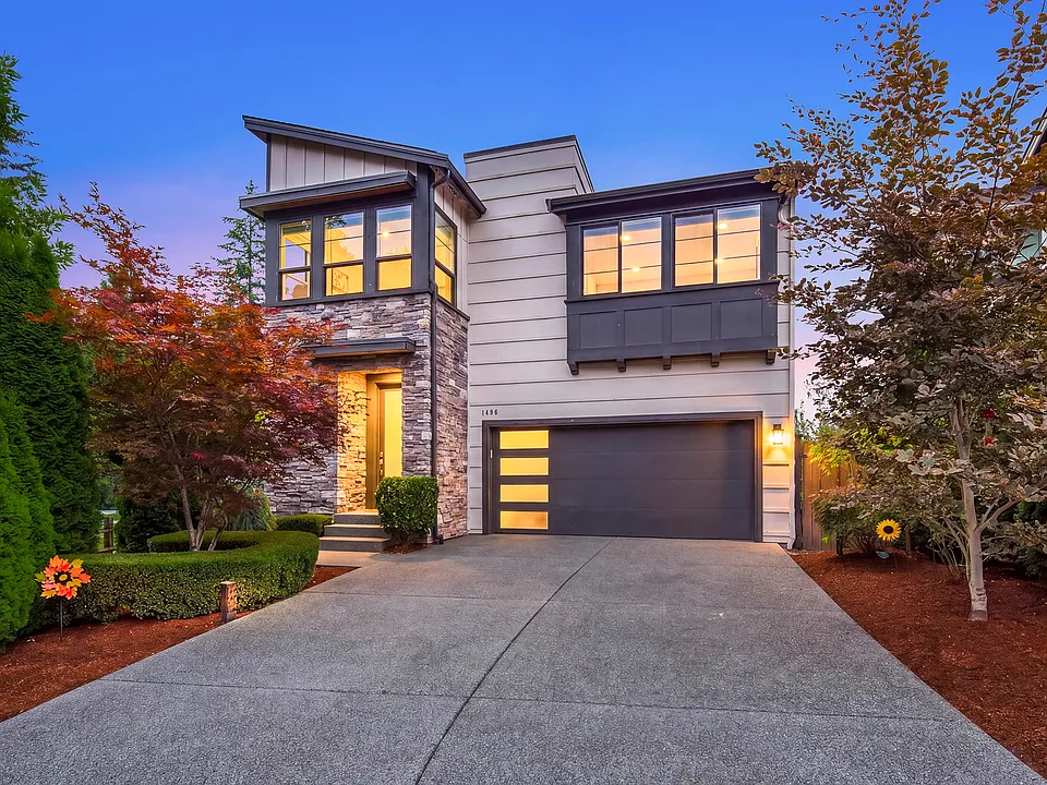 1496 243rd Pl NE