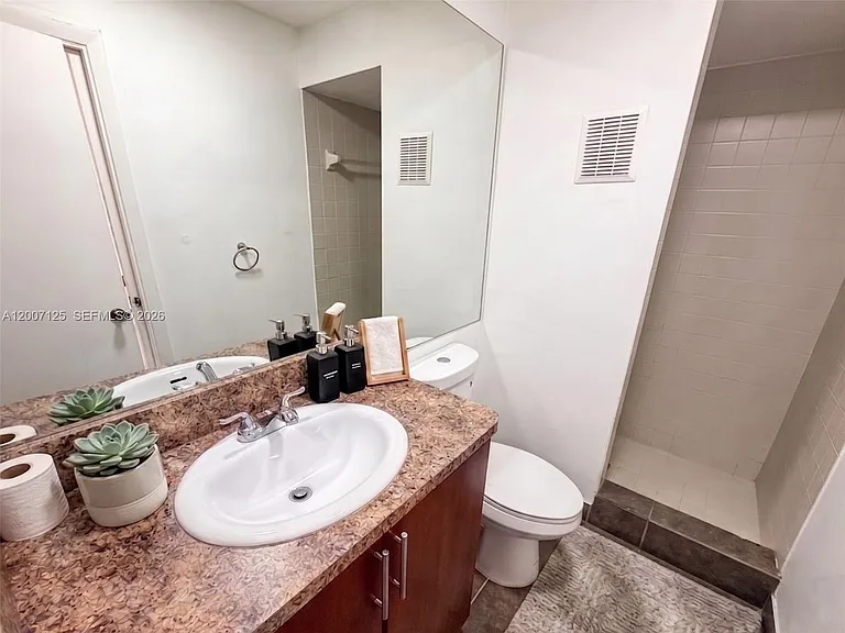 20741 NE 4th Ct #205 — Photo 10