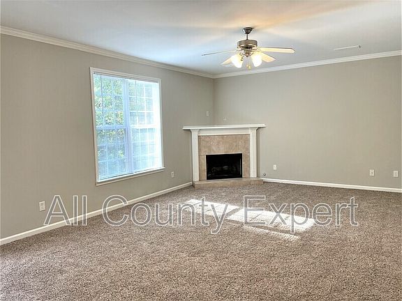 4th image of 2370 Temple View Ct