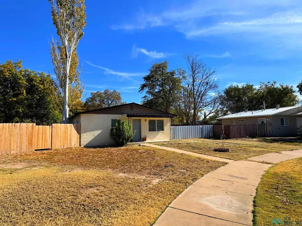 907 Norris Pl, Roswell, NM 88201