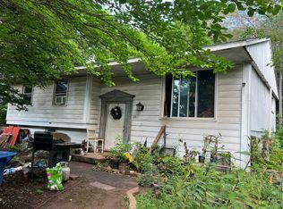 26 Delwood Ave, Middletown, CT 06457