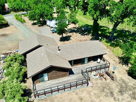 4th image of 5486 Chiles Pope Valley Road