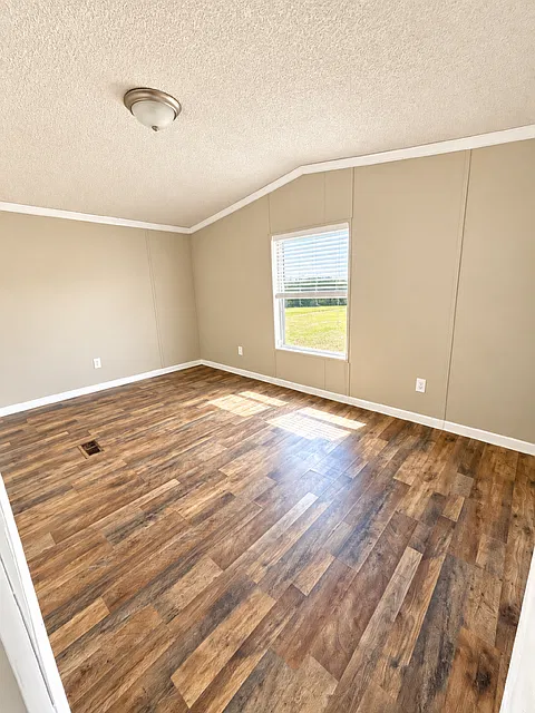 437 Everest Road Lot 3 - 1 — Photo 2