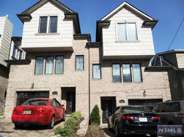 1006 Morningside Ln, Fort Lee, NJ 07024