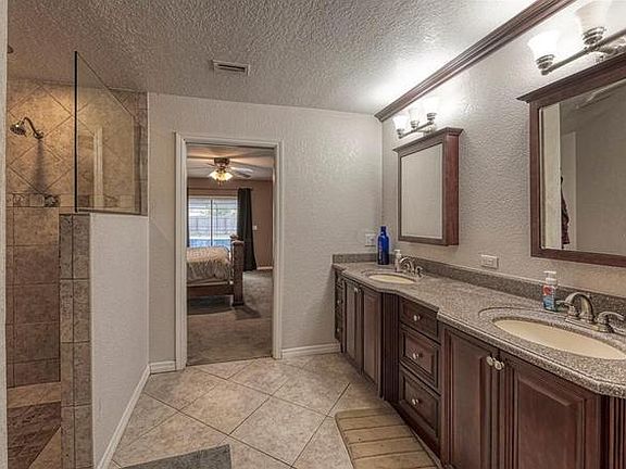 4th image of 3239 Cullendale Dr