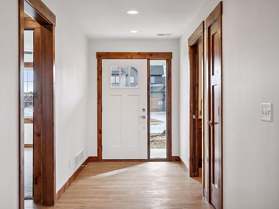 5th image of 725 163rd St