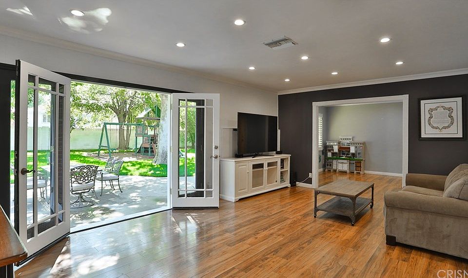 1st image of 8534 Ponce Ave