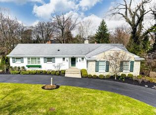 1821 Southwood Ln W, Oakwood, OH 45419