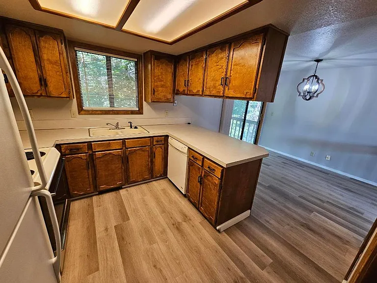 241 S Bruce Ln — Photo 3