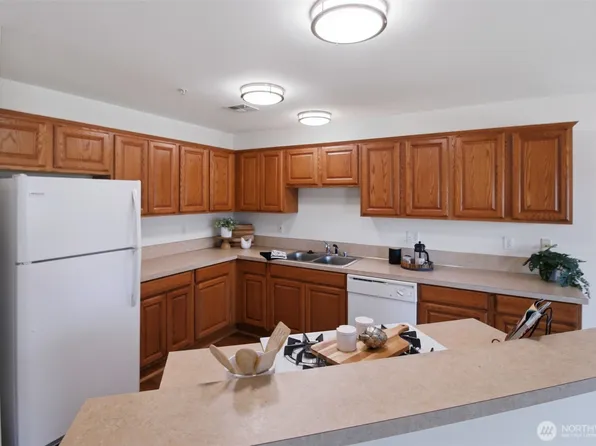 1318 37th Street #2-420, Everett, WA 98201