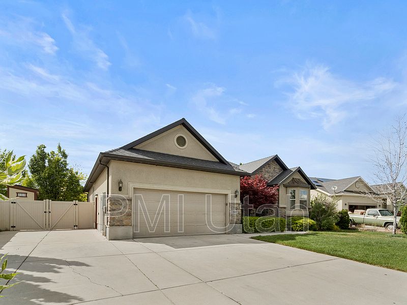 1st image of 2902 S Knowsley Dr