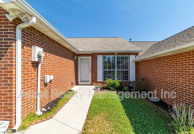 4405 Greenfern Way #1 — Photo 6