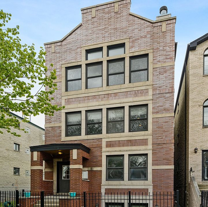 1st image of 1136 N Mozart St #3