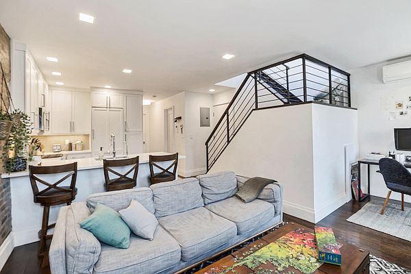 1st image of 235 Smith St #3