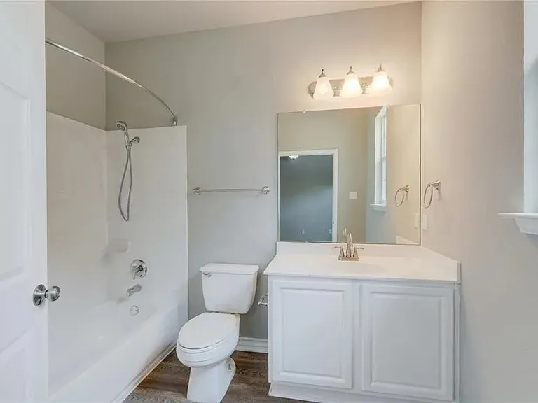 Bathroom 1, next to Bedroom 1