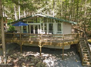 1163 Beaver Lake Dr, Lake Ariel, PA 18436