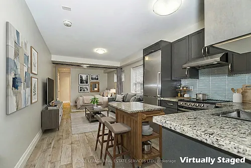 2637 Keele St Photo 1