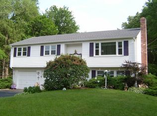 55 Riverside Dr, Vernon, CT 06066