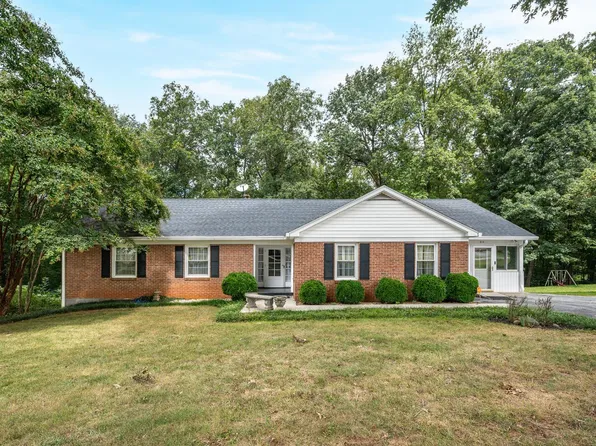 214 Lyttleton Ln, Madison Heights, VA 24572