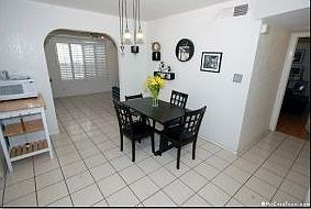 3rd image of 936 Chiricahua Dr