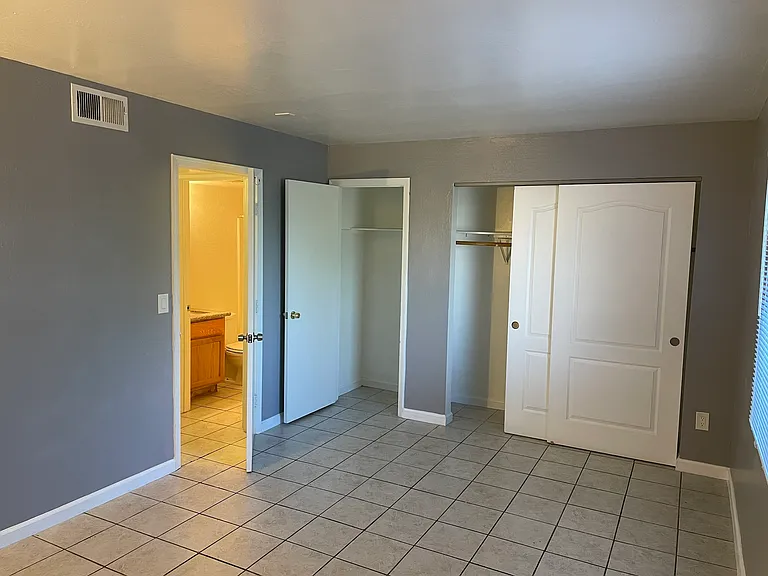 602 E Townley Ave #205 — Photo 7