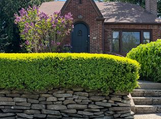 2427 E McGraw St, Seattle, WA 98112