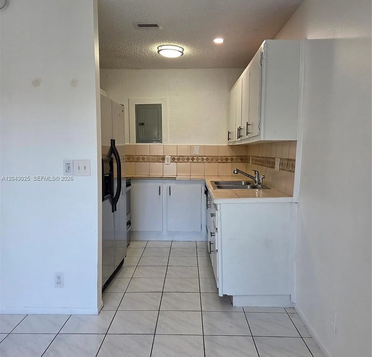 Sun And Lake Condo — Photo 4