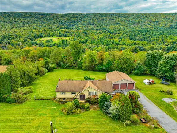 1965 Lower Smith Gap Rd, Kunkletown, PA 18058