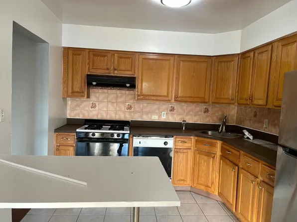 15511 78th St Floor 3, Howard Beach, NY 11414