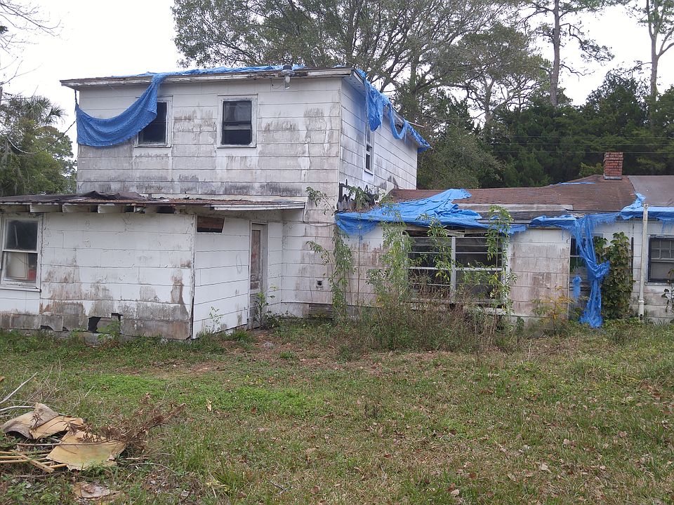 2nd image of 398 El Rey Ave