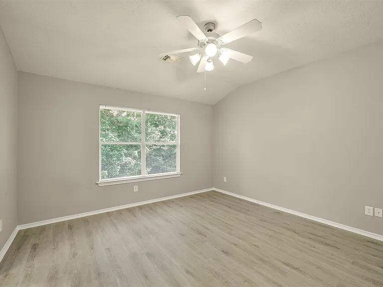 171 N Burberry Park Cir — Photo 19