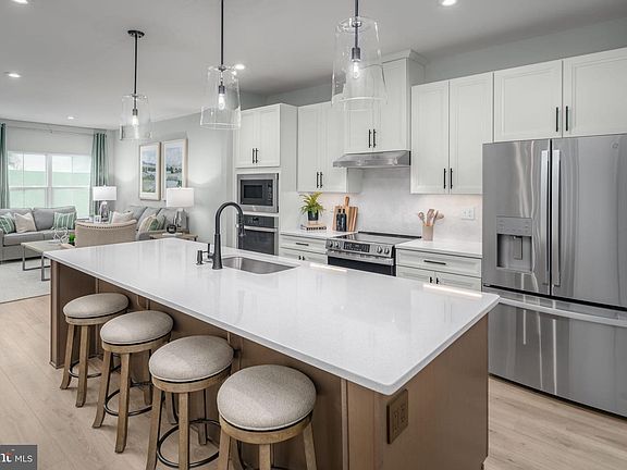 5th image of 6052 Lancing Dr