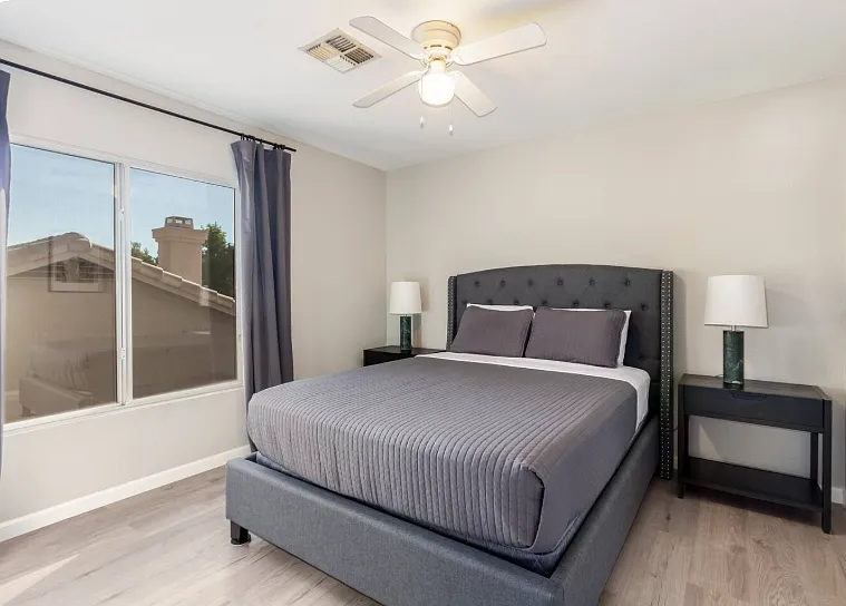 3141 W Laredo St — Photo 22