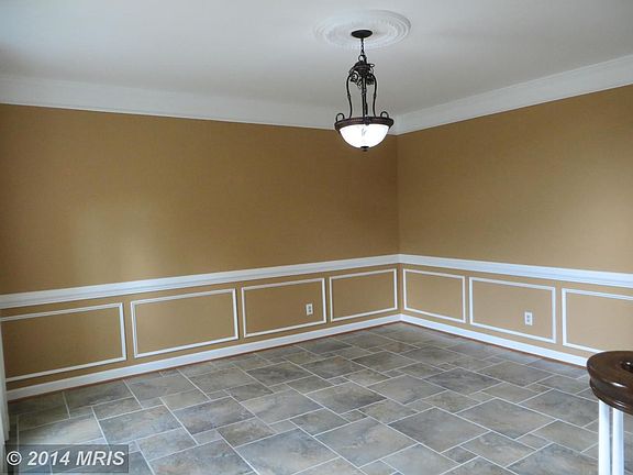 HUGE FORMAL DINING ROOM