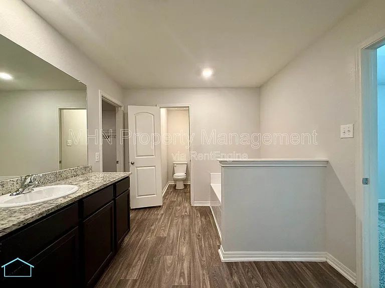 2927 Gastonian Ml — Photo 11
