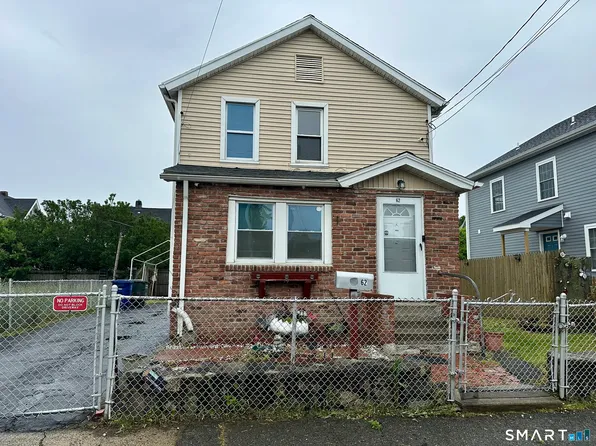 62 Clifford St, Bridgeport, CT 06607