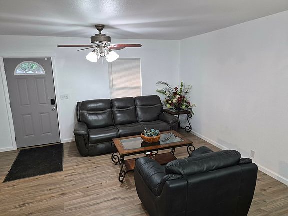 4th image of 1005 Taylor St