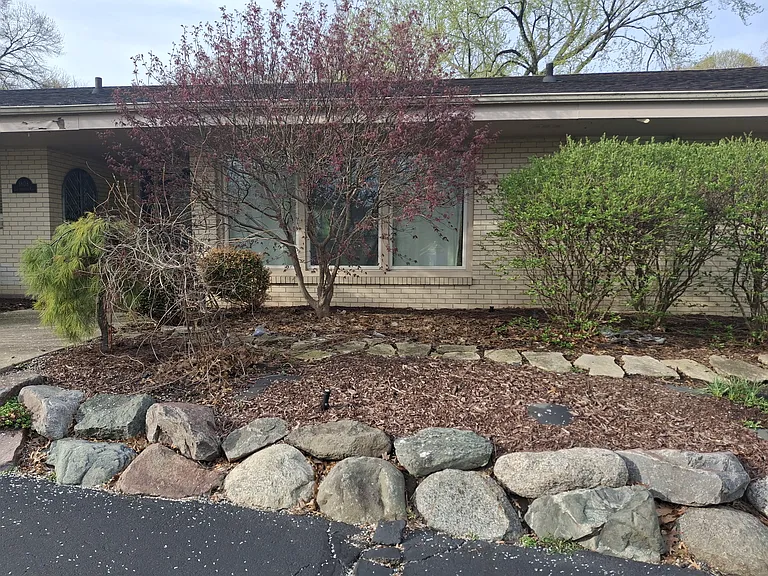 1808 Old Orchard Rd — Photo 9