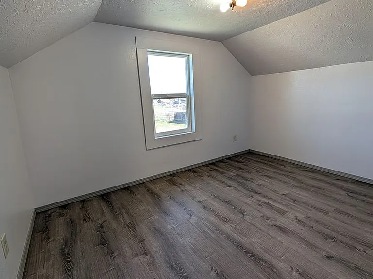 3623 Anderson Ave — Photo 4