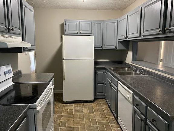 3rd image of 6460 Kingsley Dr