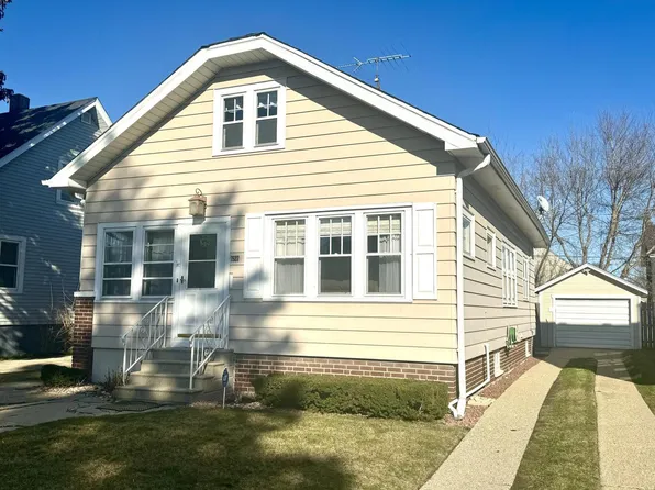 7527 15th AVENUE, Kenosha, WI 53143