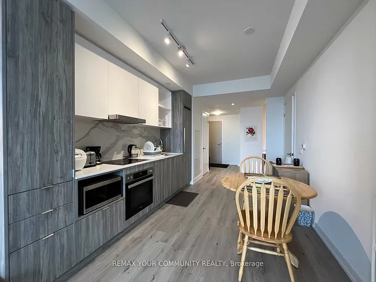 138 Downes St #7302 — Photo 9