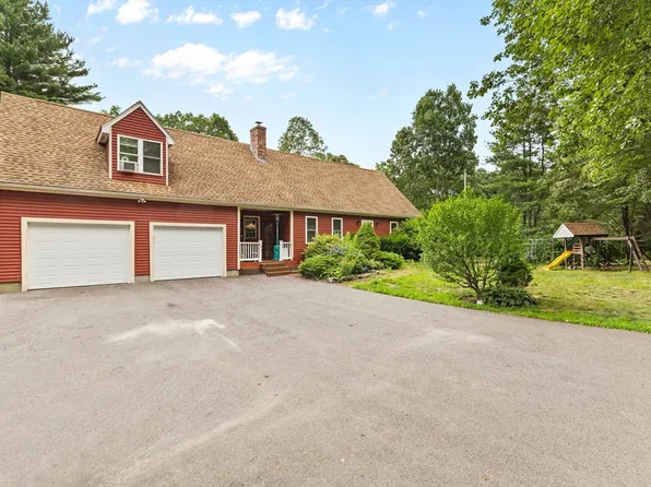 110 Hawes St, Wrentham, MA 02093