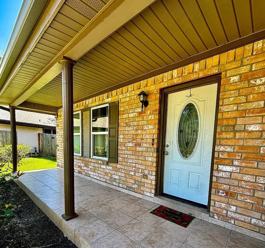 3 bed, 2.5 bath, $2,200 — Photo 3