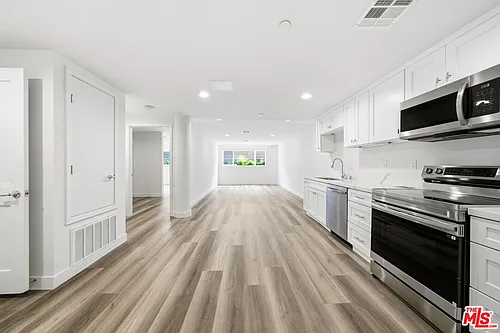 1408 W Washington Blvd Photo 1